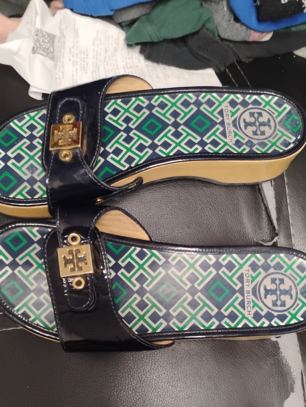 TORY BURCH DIXON NAVY & GREEN PATENT LOGO SLIDE SANDALS EXCELLENT CONDITION